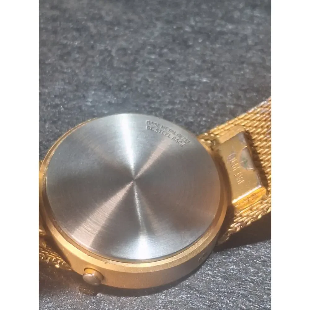 RARE- Exetron Model 32 LED Digital Watch MTQ-32V Box Papers Serial Match Works